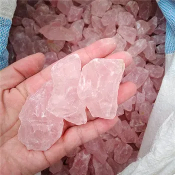 100G Natūralių Pink Rose Kvarco Kristalo Šiurkštus Akmens Pavyzdys Gydymo kristalų meilės gamtiniai akmenys ir mineralai, žuvų bakas akmens