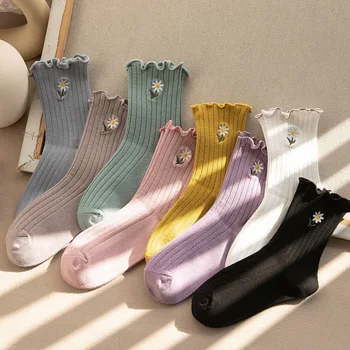 Japonijos moterų vamzdis kojinės grybelio pusėje gėlių siuvinėjimas kojinės vertikalios juostelės krūva kojinių